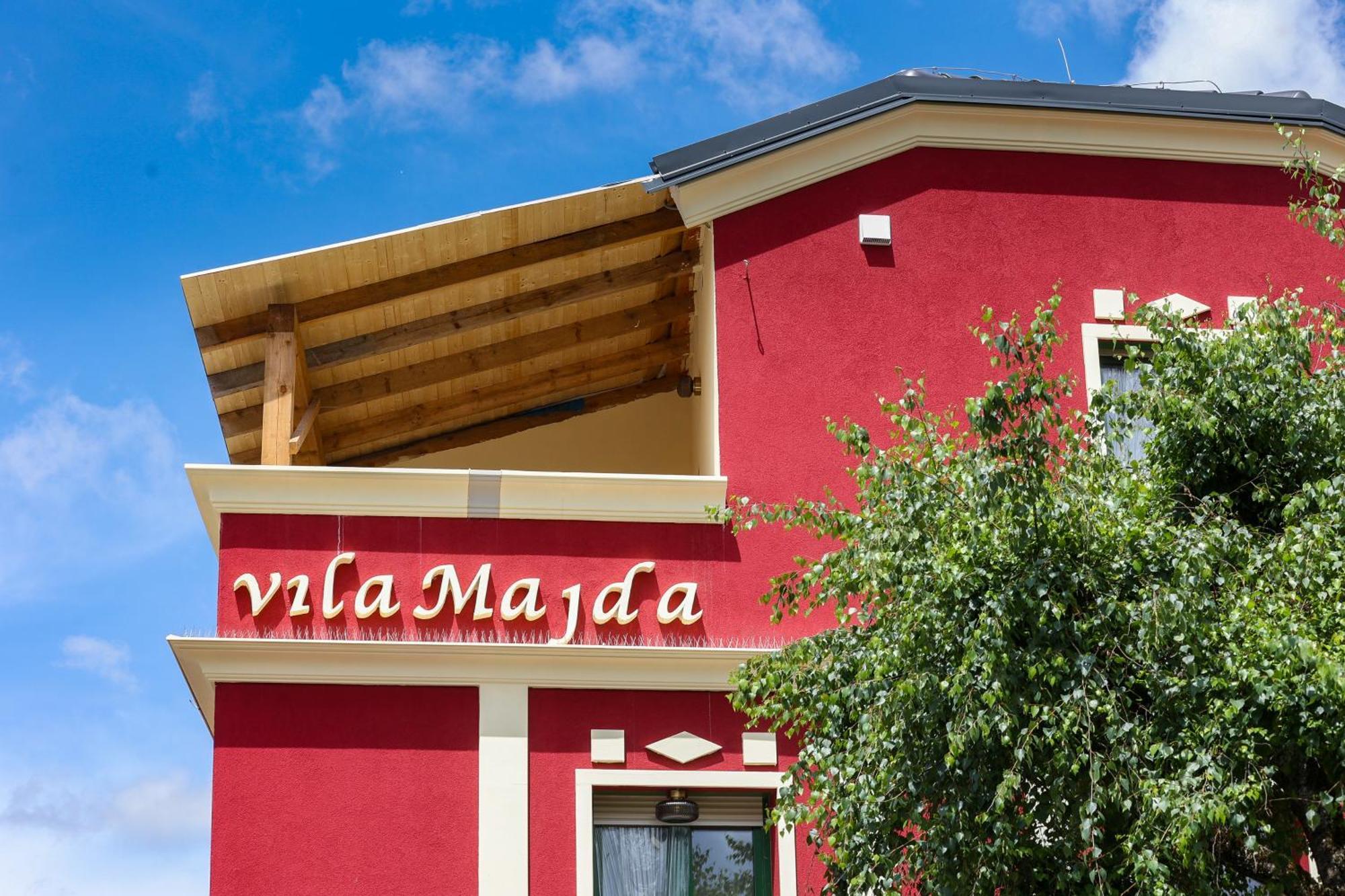 Apart Hotel Asteria Ljubljana Bagian luar foto