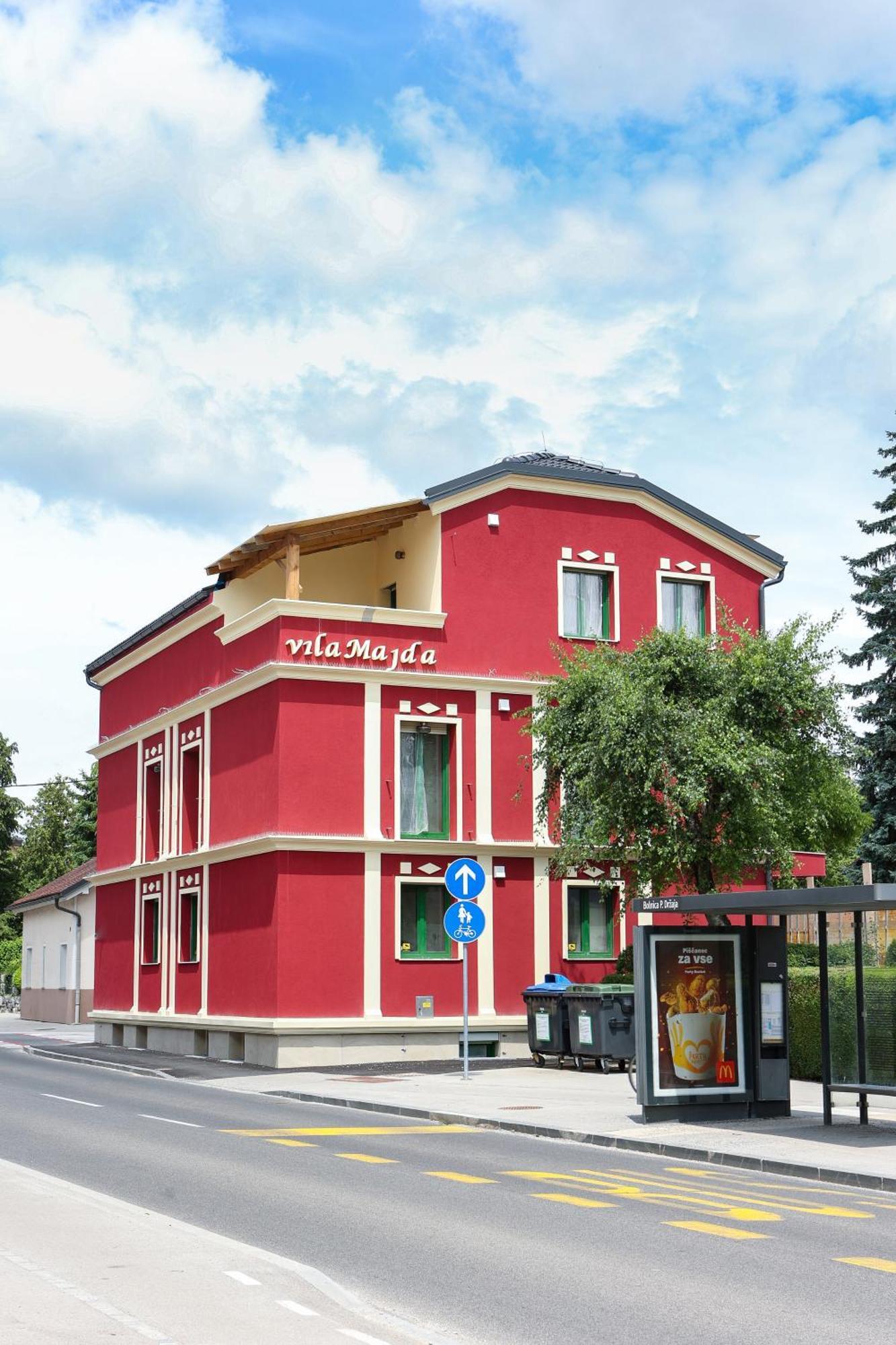 Apart Hotel Asteria Ljubljana Bagian luar foto
